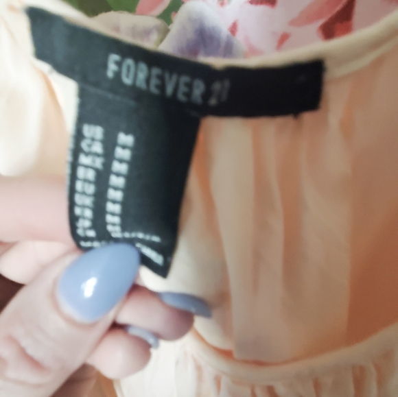 Flowy Top - Picture 4 of 4